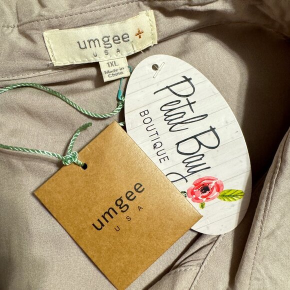 UMGEE Gray Baby Doll Style Button Down Top NWT - Picture 4 of 7